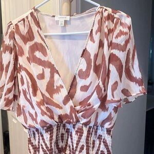 Patterned V-Neck Dress with Short Sleeves